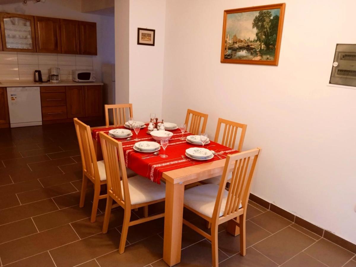 Apartman Josipa Peroj Exterior foto