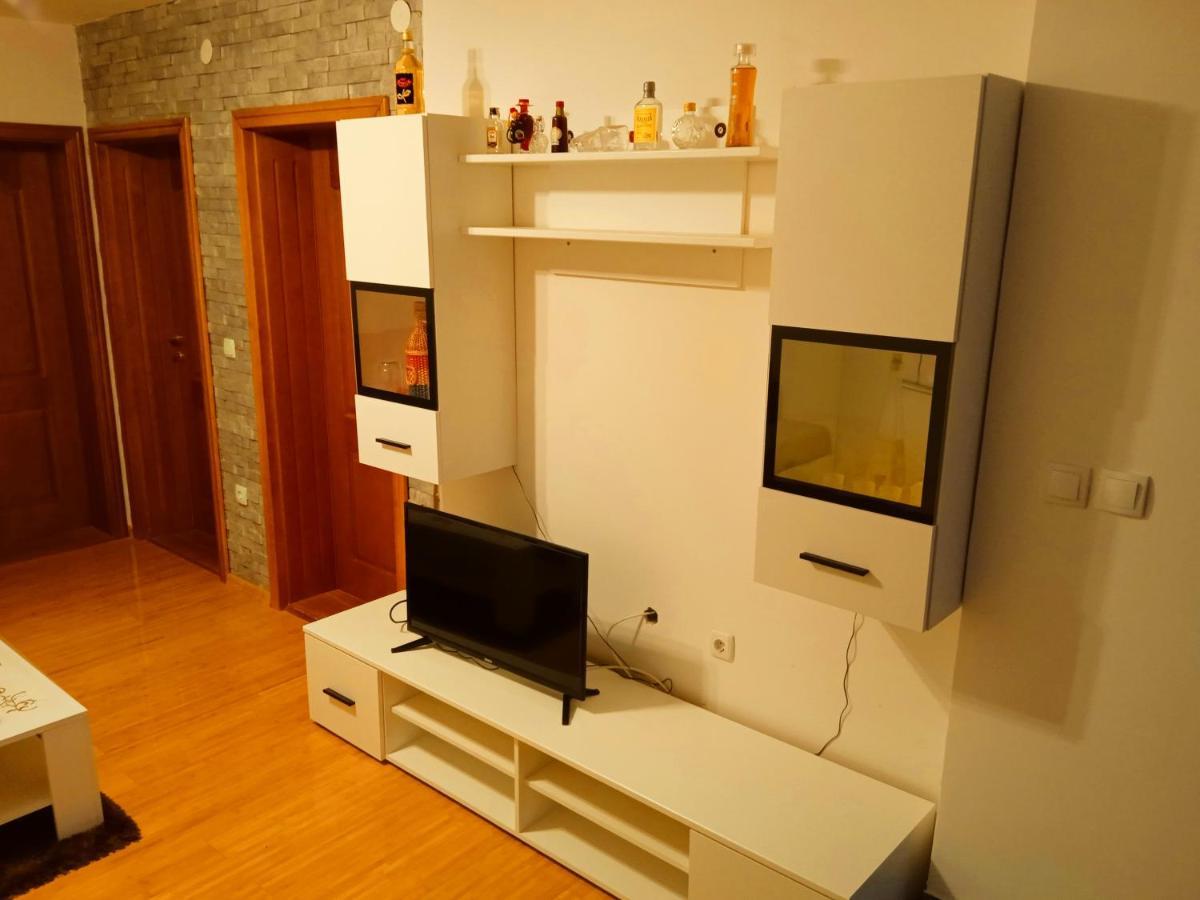 Apartman Josipa Peroj Exterior foto